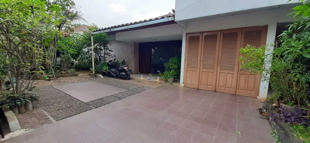 Rumah Luas dan Kokoh Bebas Banjir di Duren Sawit