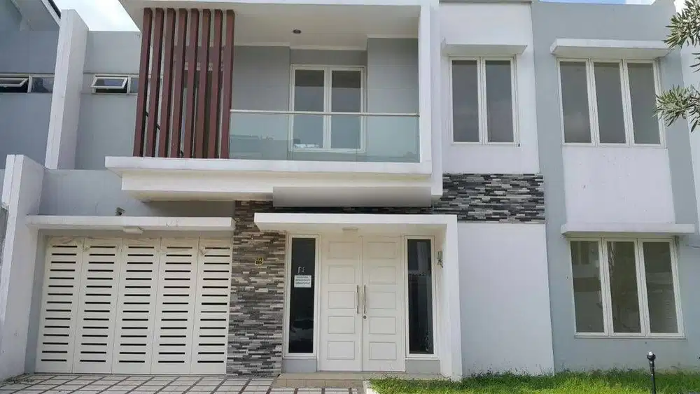 Rumah di cluster lavaletta modernland, siap huni
