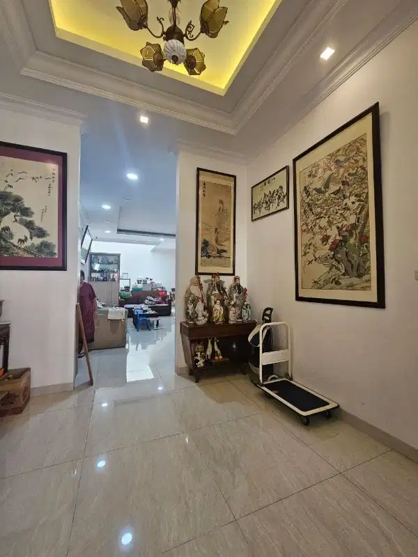 Rumah 2,5 lantai Sunter Paradise Semi Furnish bagus Jakarta Utara