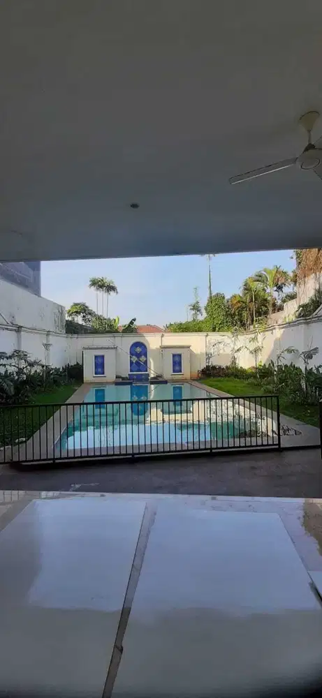 ELITE HOUSE IN URBAN AREA, KEMANG