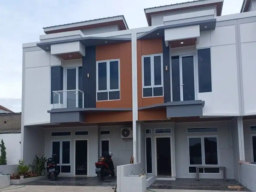 Dijual rumah 2 lantai KPR lokasi strategis BEBAS banjir di bandung