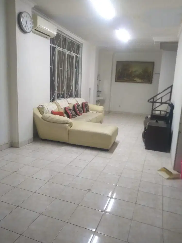 Ruko di Mutiara Taman Palem Uk 4.5x15 Siap Pakai