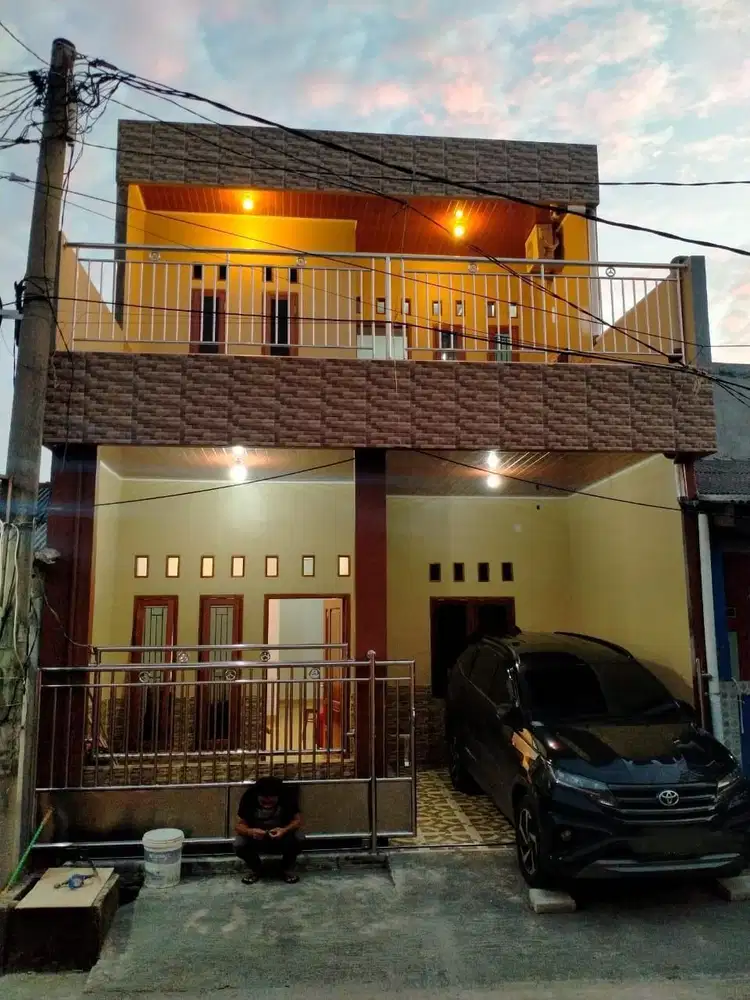 Rumah 2 lantai dekat sekolah dan rumah sakit di taman alamanda regency