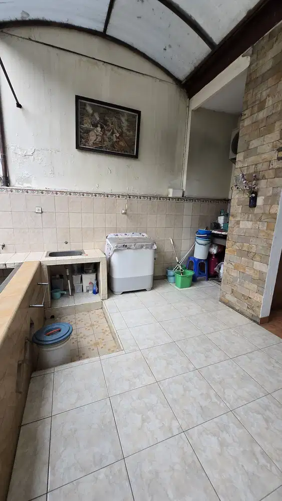 DIJUAL CEPAT RUMAH HOEK MUTIARA TAMAN PALEM CENGKARENG TIMUR JAKARTA