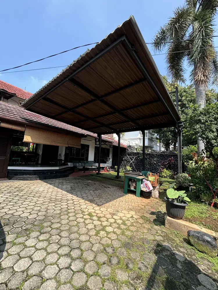 Dijual Rumah 2 lt di Lebak Bulus lt 498 m2 lb 350 m2 Shm utara, SF