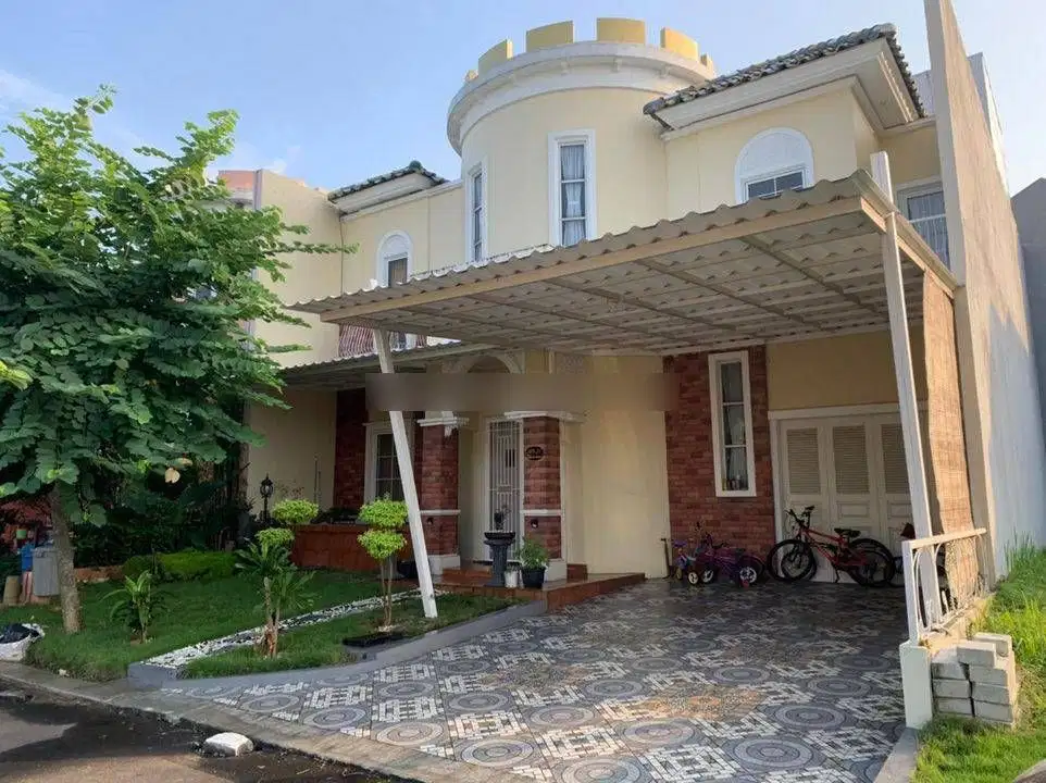 Rumah cluster alicante private pool gading serpong