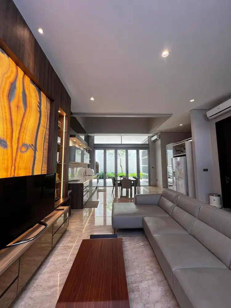 Disewakan rumah mewah pik golf island 3 lantai full furnish mewah