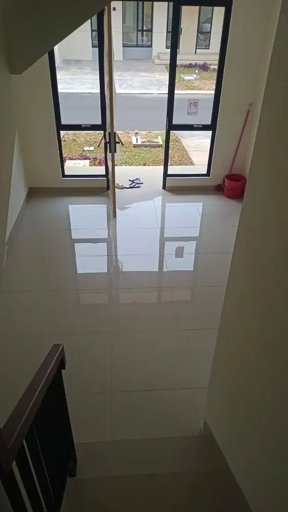 Dijual cepat BU rumah Suvarna sutera