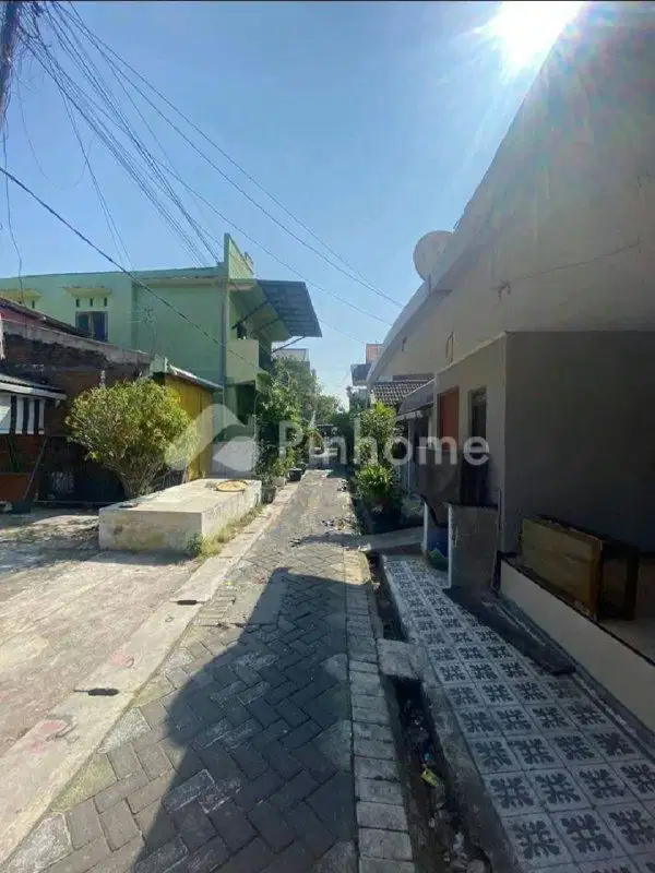 Rumah JL KH Abdul Karim gg XI Gresik, dekat pasar kota, alun²