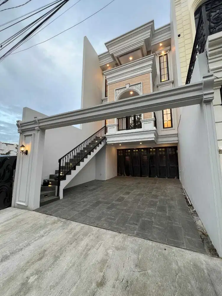 Rumah modern classic KT 4+1 jakarta selatan