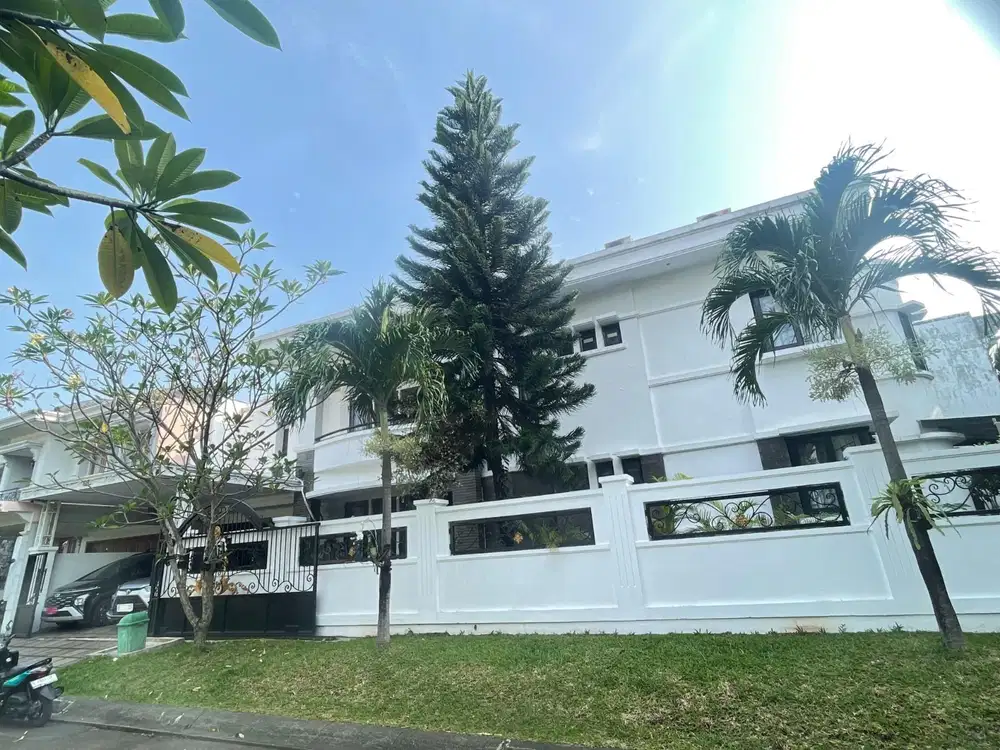 Dijual Rumah Luas dan Mewah di Bintaro FN16602