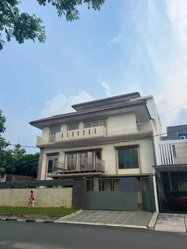 Dijual Rumah SHM Di Taman Villa Meruya,Jakarta Barat