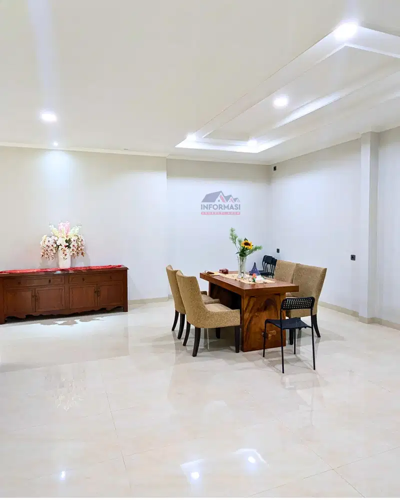 Rumah 2 lantai Puri Kencana siap huni, bebas banjir