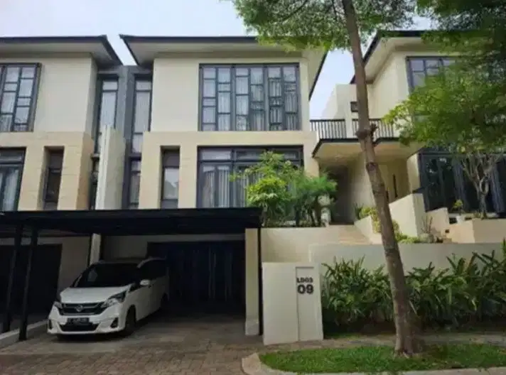 Rumah Mewah Baru Renov with SwimPool Navapark BSD CITY