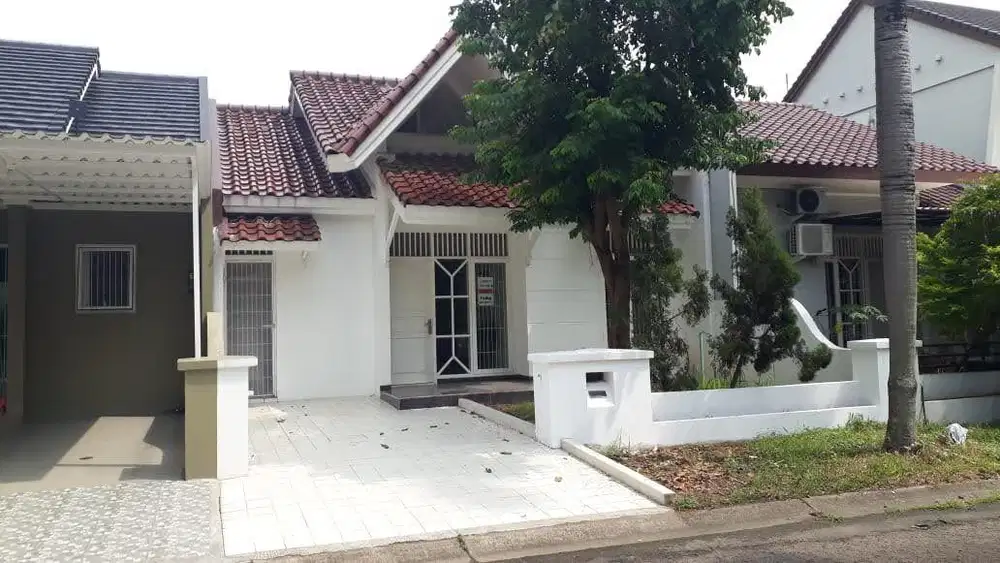 Rumah 2 Lantai Strategis Lokasi Lippo Karawaci, Tangerang