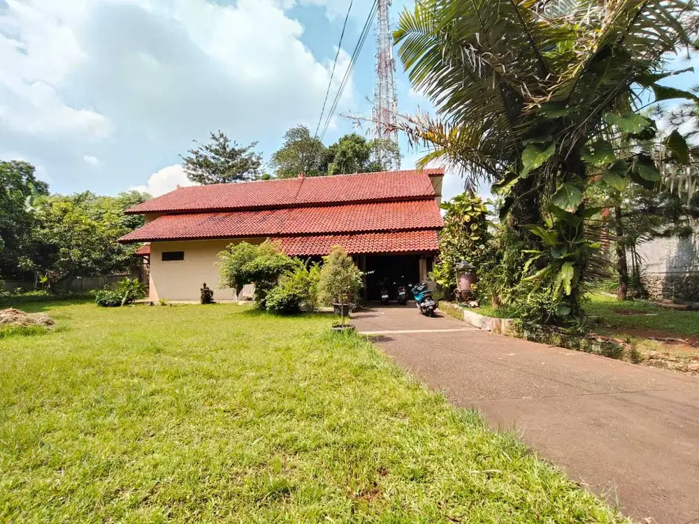 842.Rumah Hitung Tanah Suasana Vila tengah Kota Luas 1.930m di Ciputat