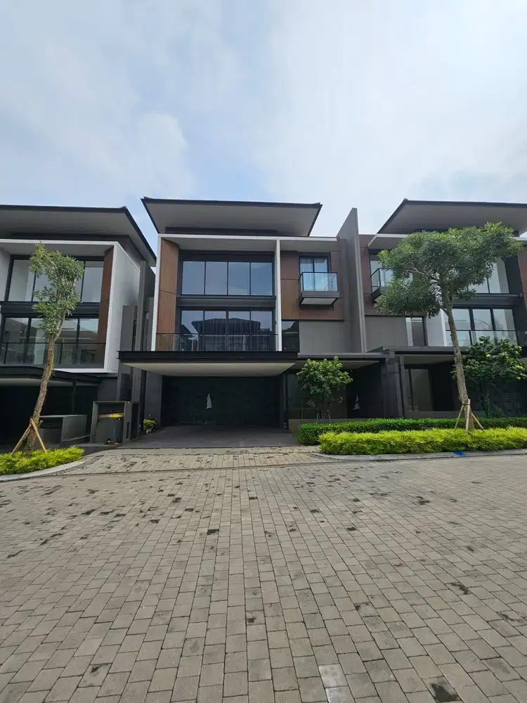 Rumah Mewah Dekat Akses Tol, Navapark Cluster Laurel BSD