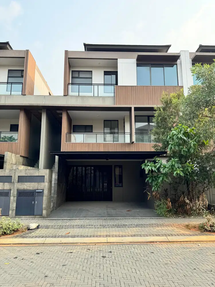 Rumah Kawasan Premium The Zora Bsd City 3 Lantai Ada Lift
