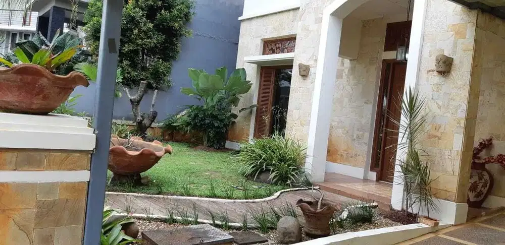 DIJUAL RUMAH SECONDARY SIAP HUNI LOKASI CITRA GRAN CIBUBUR