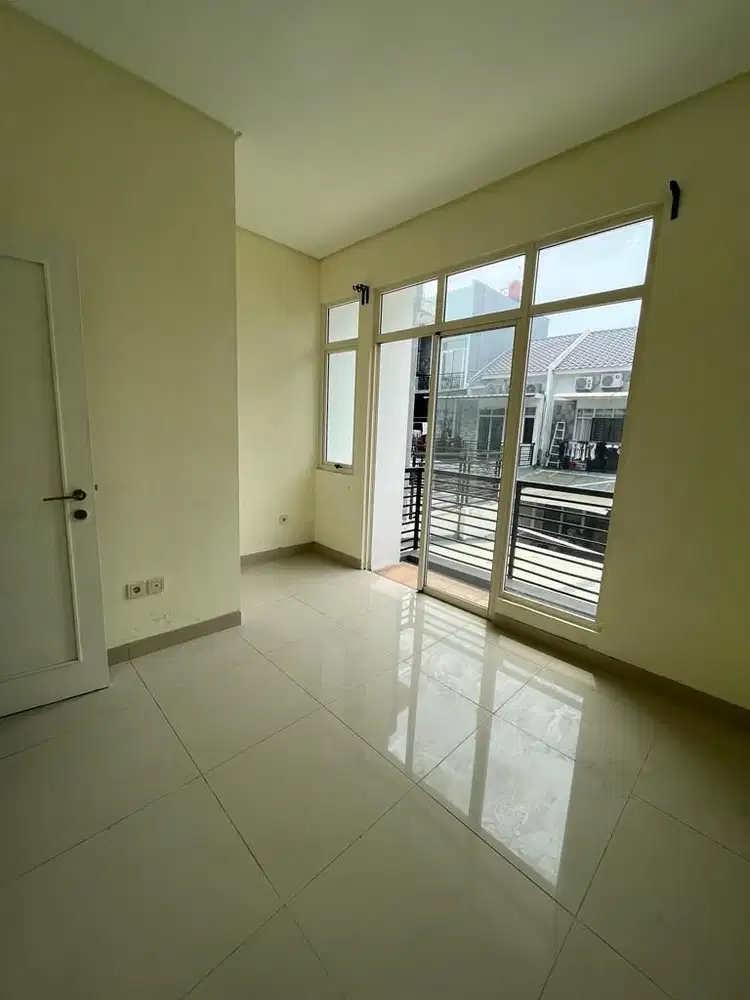 Dijual Rumah Di Layar Permai Uk 4x12 , 2 Lantai di Pik