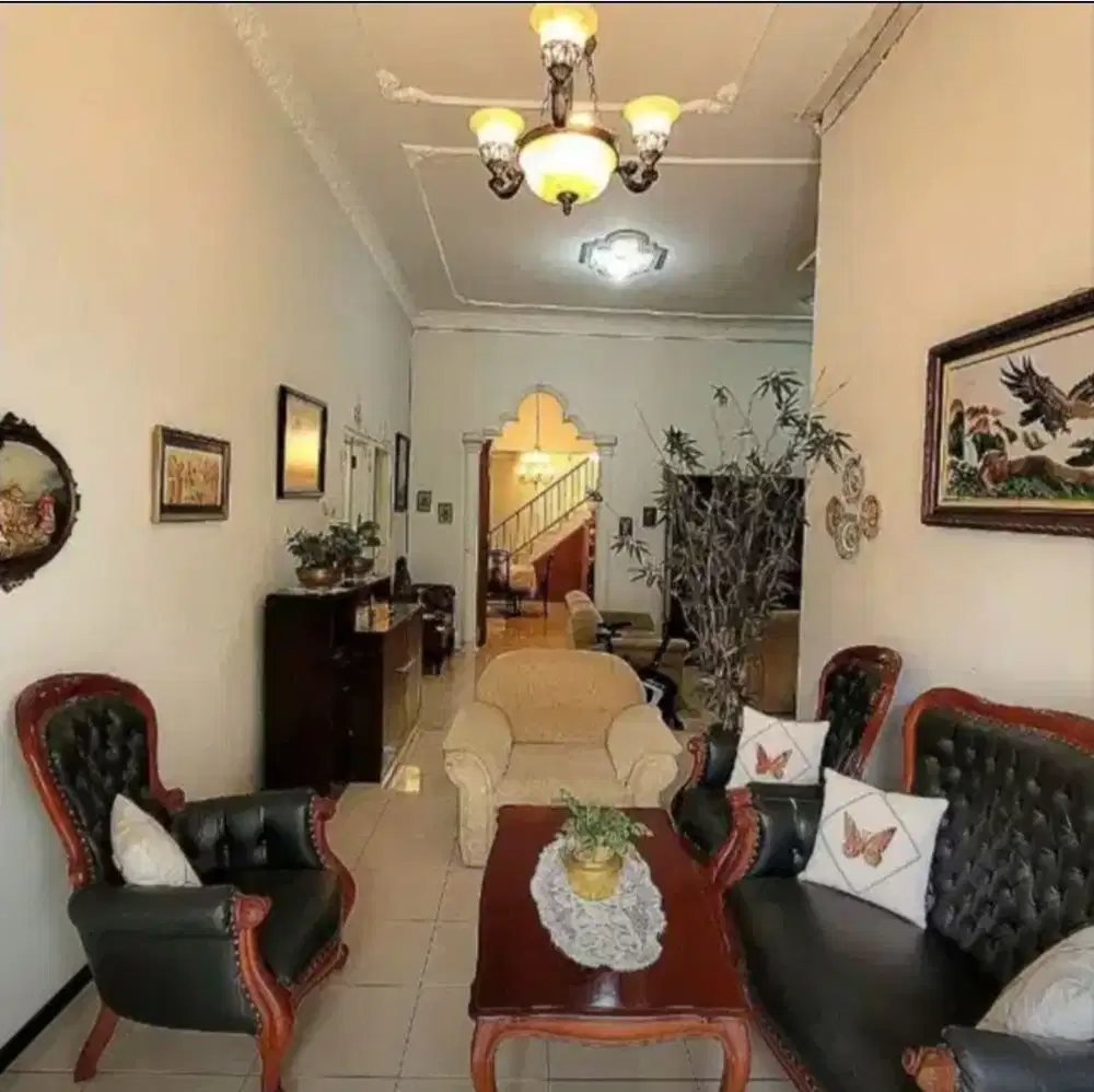 Rumah besar luas 180 di cengger ayam suhat dekat kampus UB Brawijaya