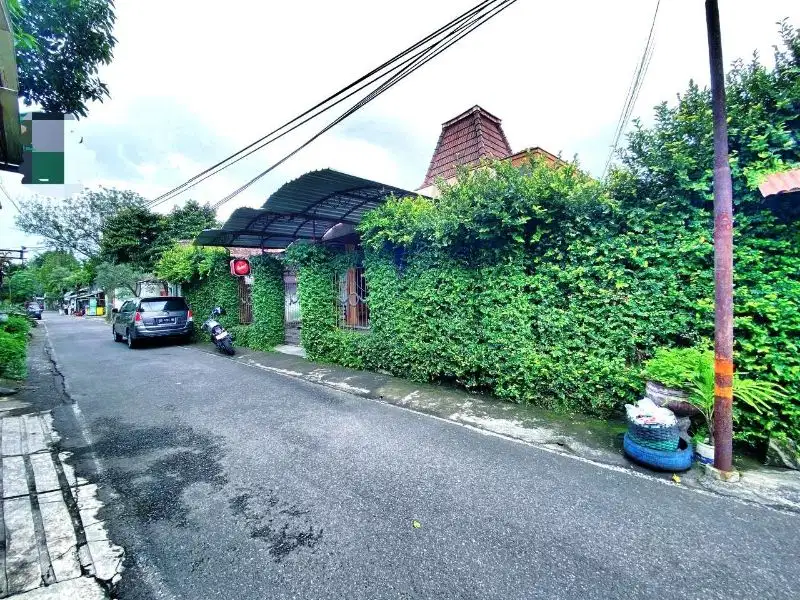 Rumah Etnik bonus kost kostan di sondakan batik Laweyan solo