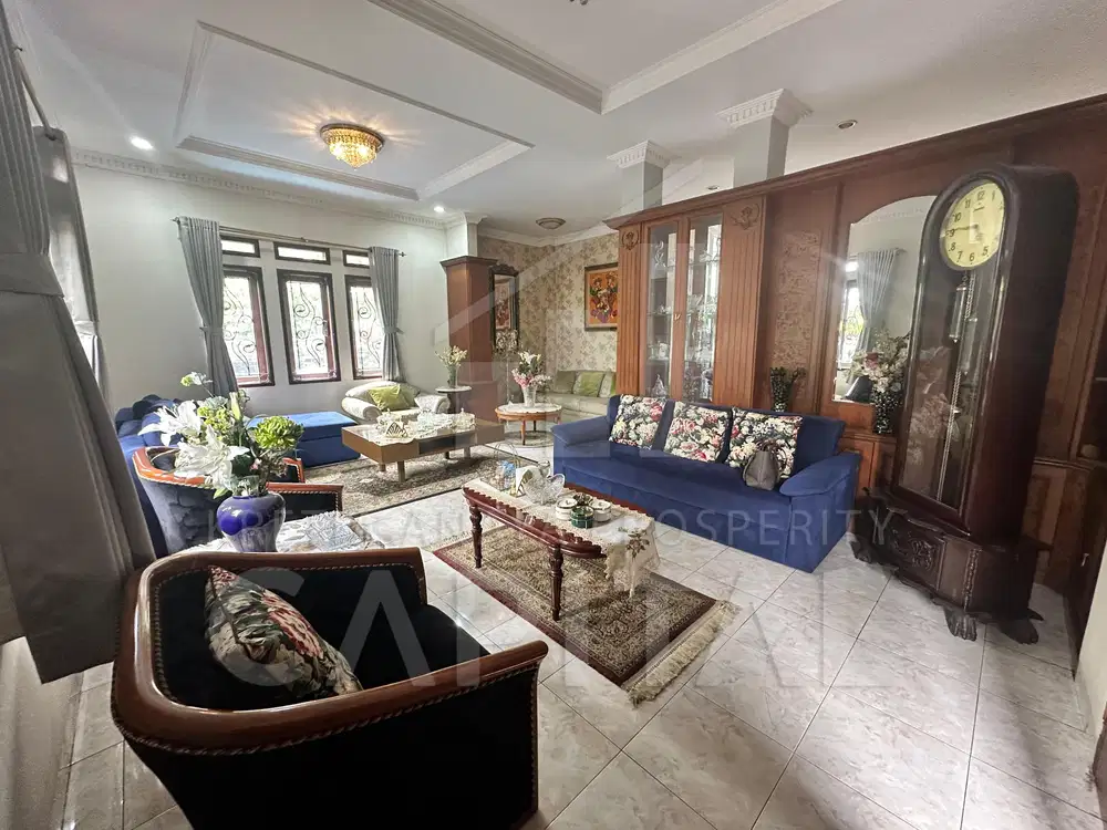 COCOK BANGET BUAT KELUARGA RUMAH BAGUS DI JALAN ABADI SAYAP SETIABUDI