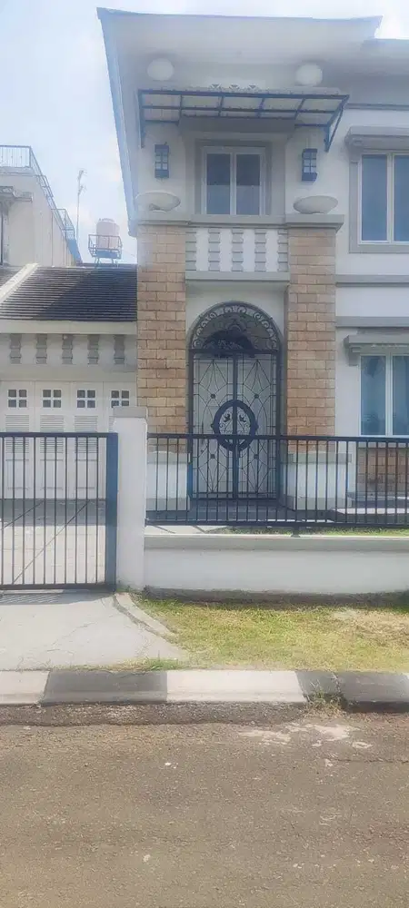 Dijual rumah grand wisata murah luas tanah 200