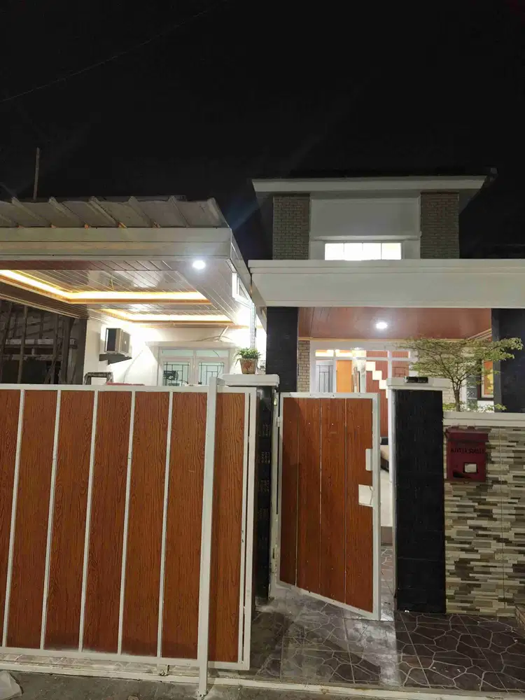 Dijual rumah modern minimalis, keren, di Citra Indah City