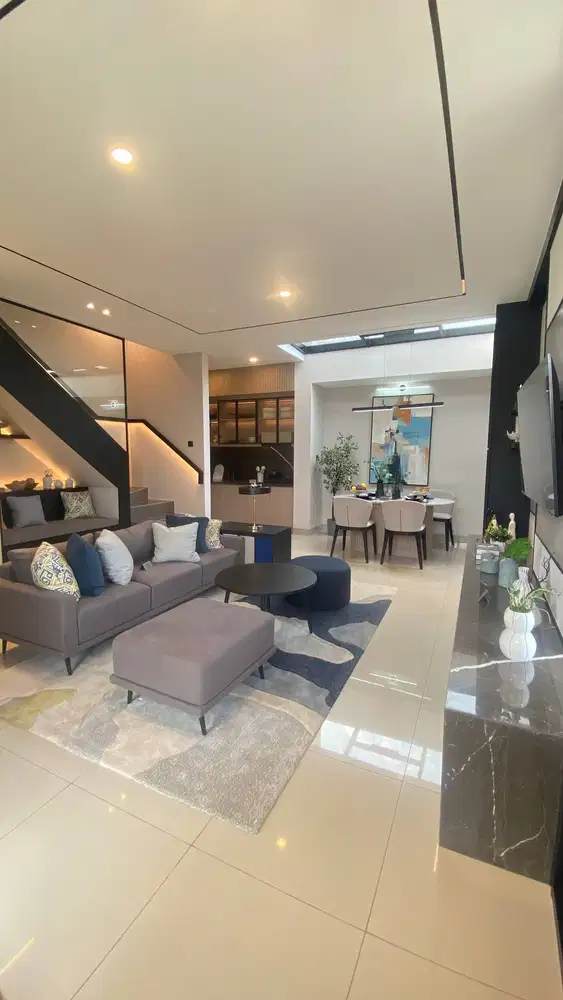 PROMO, dibawah 1 M Rumah Summarecon View Danau Crown Gading