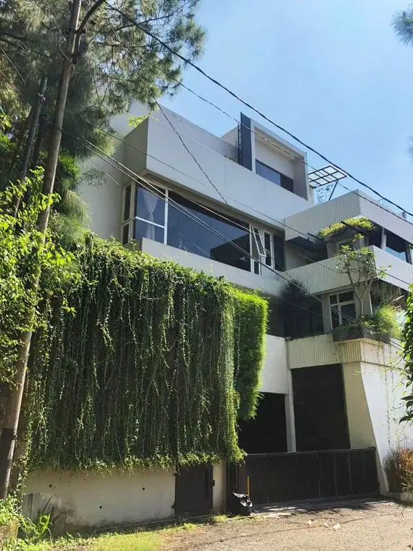Dijual Cepat TerMurah Rumah Villa LUX Full Furnished Di Bandung Utara