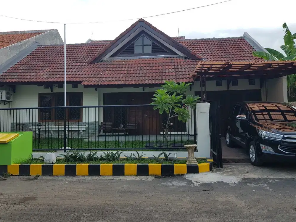 Rumah Medokan Asri Timur dekat kampus UPN