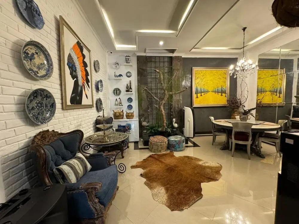 Rumah Semi Furnished 3 Lantai, De Latinos BSD