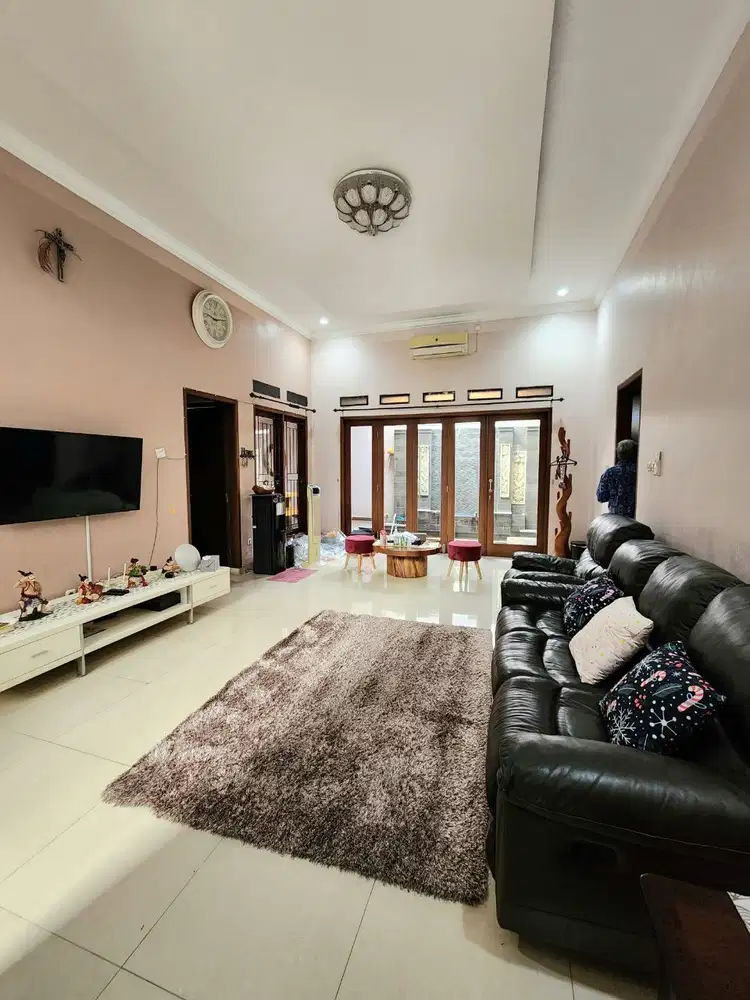 DIJUAL MURAH RUMAH MEWAH FULL FURNISHED  JATIWARNA