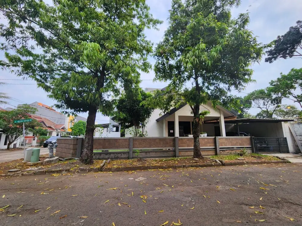 Rumah Posisi Hook Sudah SHM di Gading Serpong