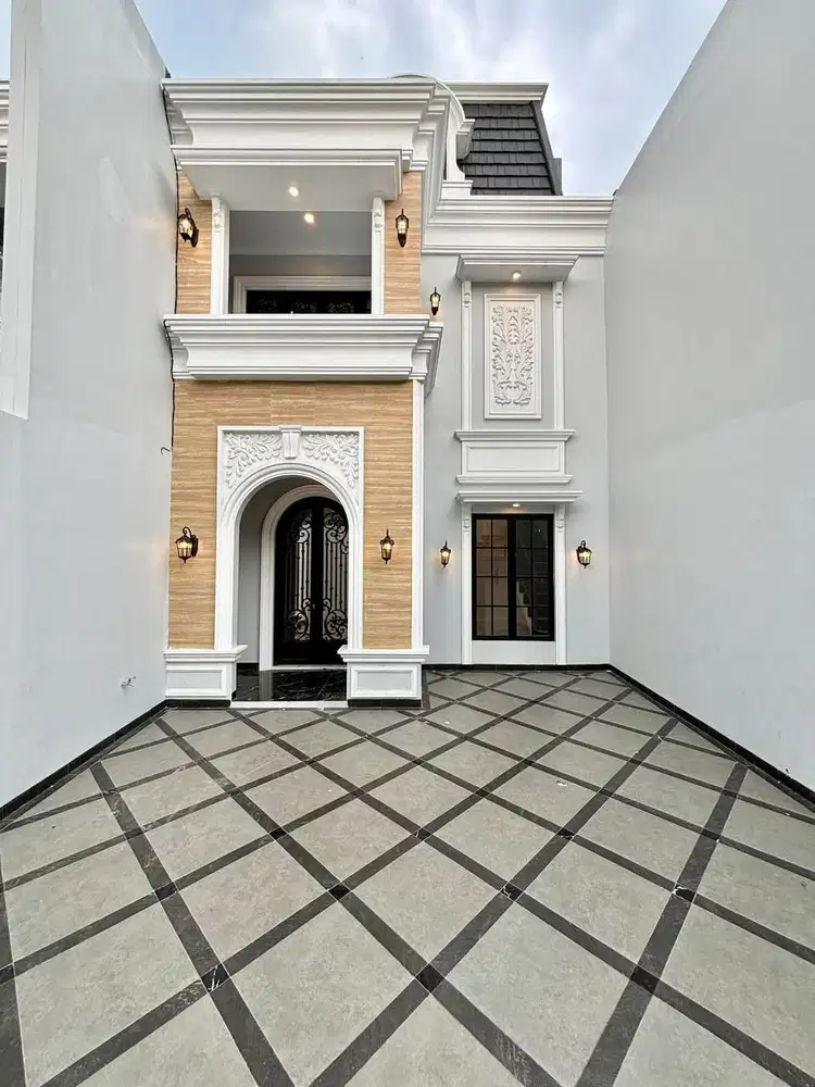 Di Jual AMERICAN CLASSIC HOUSE JAGAKARSA, JAKARTA SELATAN