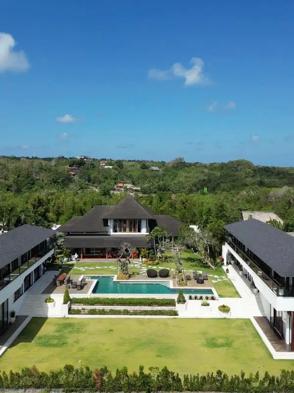 for sale.luxury villa di pecatu hill bali fully furnished