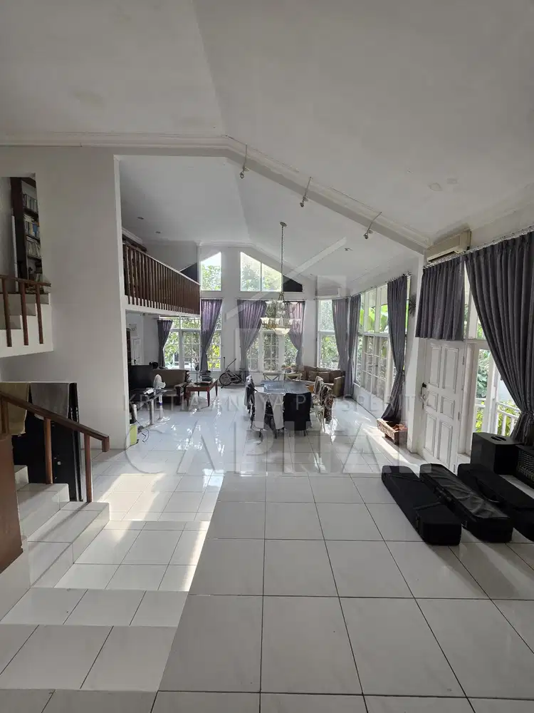 RUMAH NYAMAN LEMBAH BAJURI SAYAP SETIABUDI COCOK VILLA