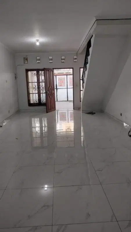 Rumah 2Lt Taman Palem Lestari (4 x15 m)