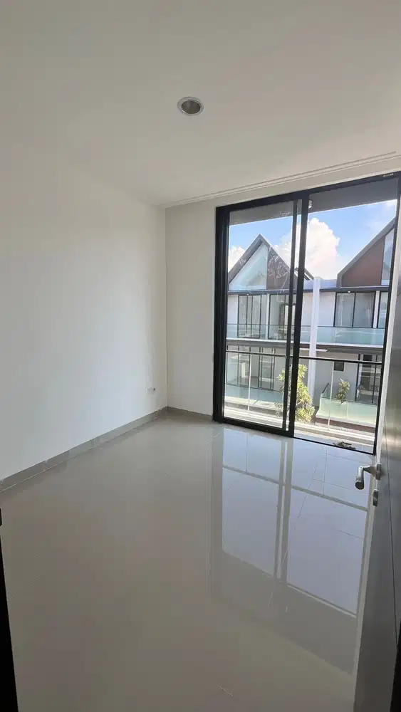 Dijual Cepat Murah Rumah Osaka Residences 6x10 3 Lantai