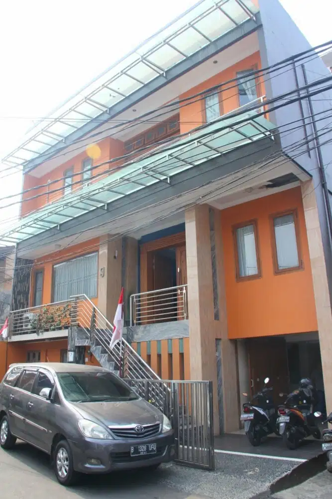 Rumah mewah 4lt pejaten pasar minggu jaksel sgt strategis 3.6m net