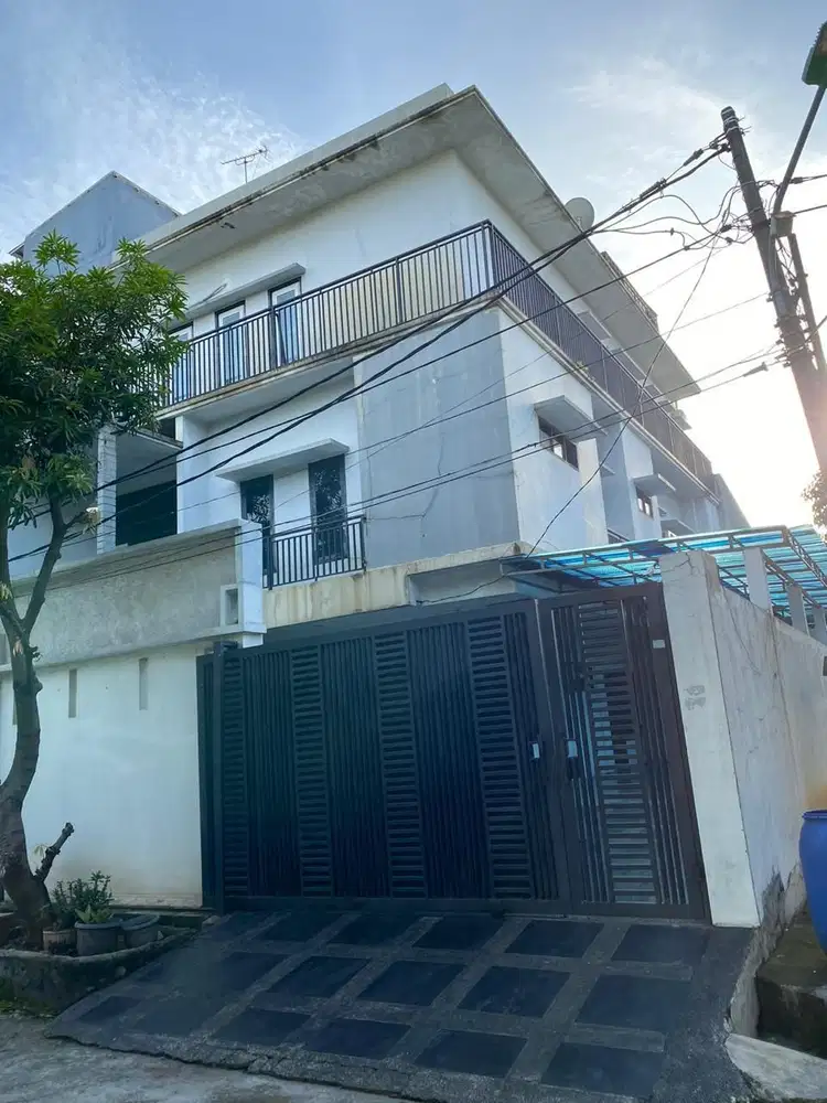 Rumah siap huni di muara karang