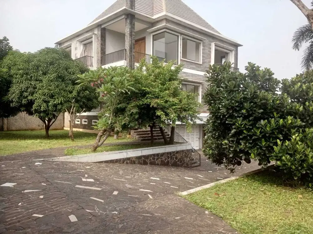 Di Jual Rumah Strategis dekat dengan Fasilitas Lrt dan Busway