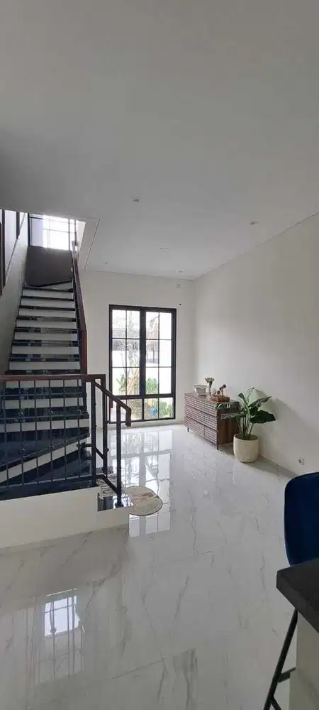 Rumah Brand New Nusa Loka BSD, Lokasi Strategis Banget, SHM