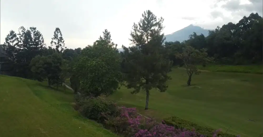 Tanah Luas 863m2 Di Cluster Golf View Jawa Barat