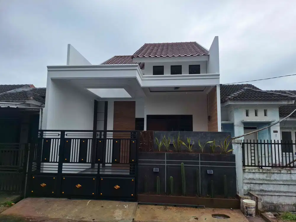 Dijual rumah modern klasik, bagus, di Citra Indah City