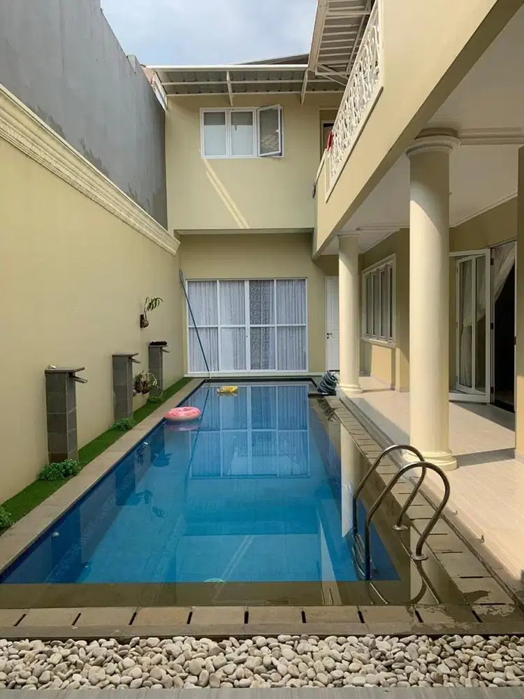 Rumah Citra Grand Cibubur,full renovasi th 2020 ada kolam renang