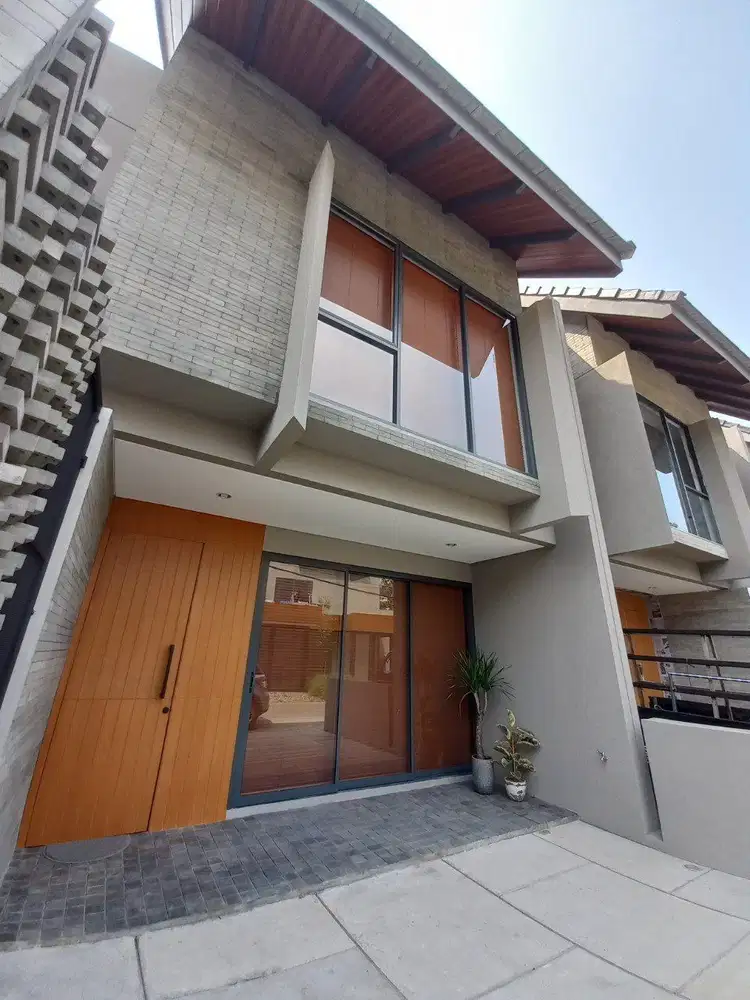 Rumah Baru Bagus Siap Huni Dalam Townhouse Di Cirendeu