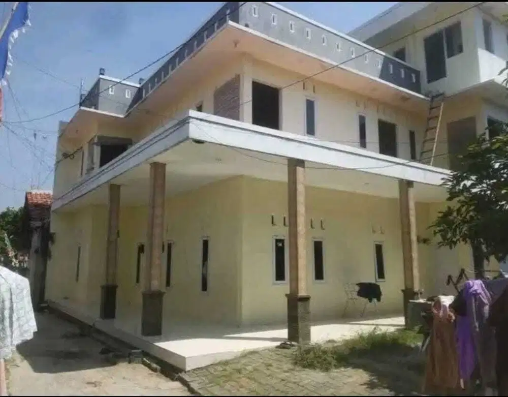 Dijual Murah Rumah 3 Lantai di Dekat Pasar Simpang Purwakarta Kota