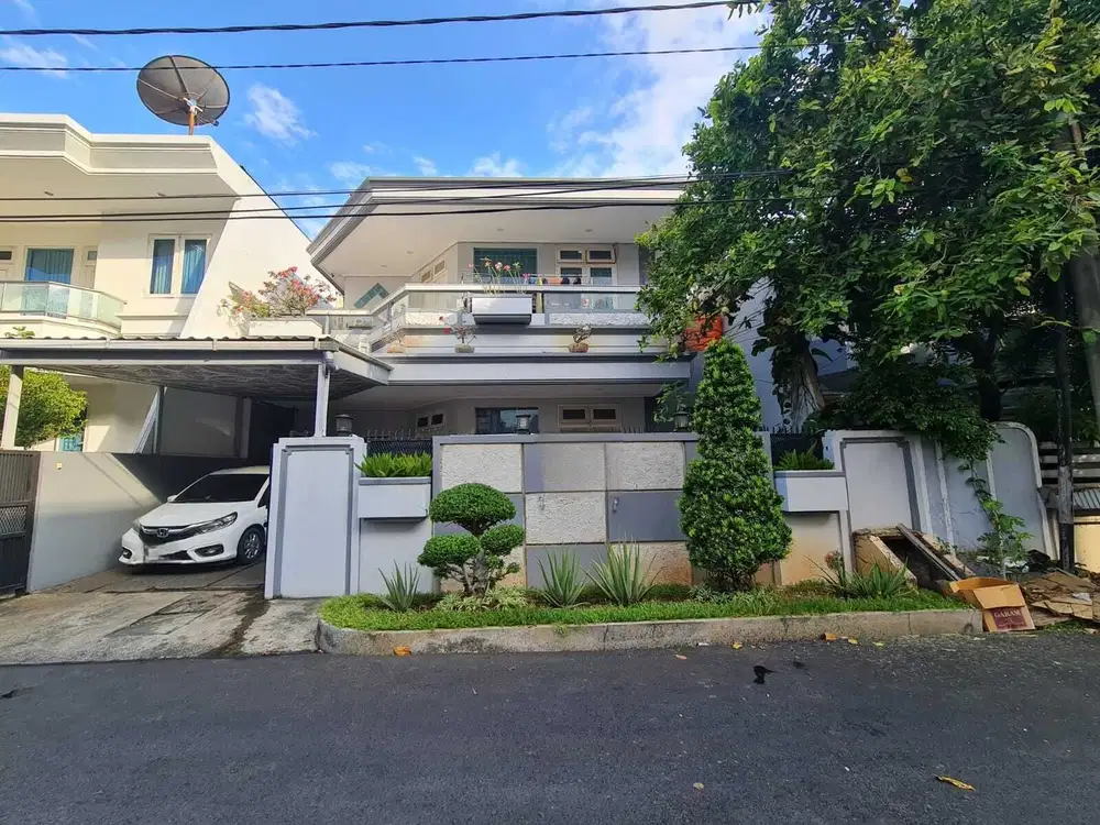 Dijual Hunian Mewah 2 Lantai di Sunter Agung, Tanjung Priok, JakUt
